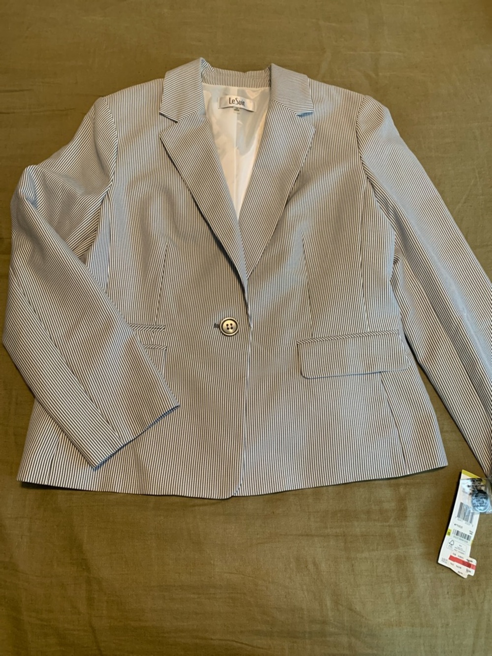 Le Suit Women’s Pinstriped Blazer in White and Black